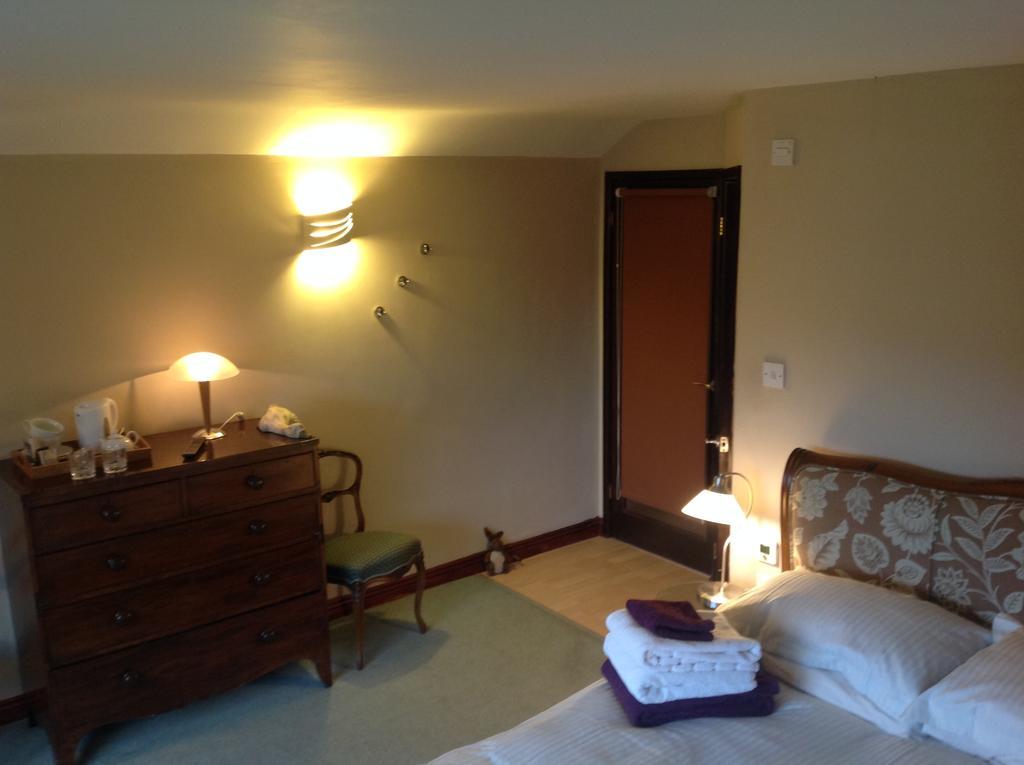 Redroofs Bed and Breakfast Tenbury Δωμάτιο φωτογραφία
