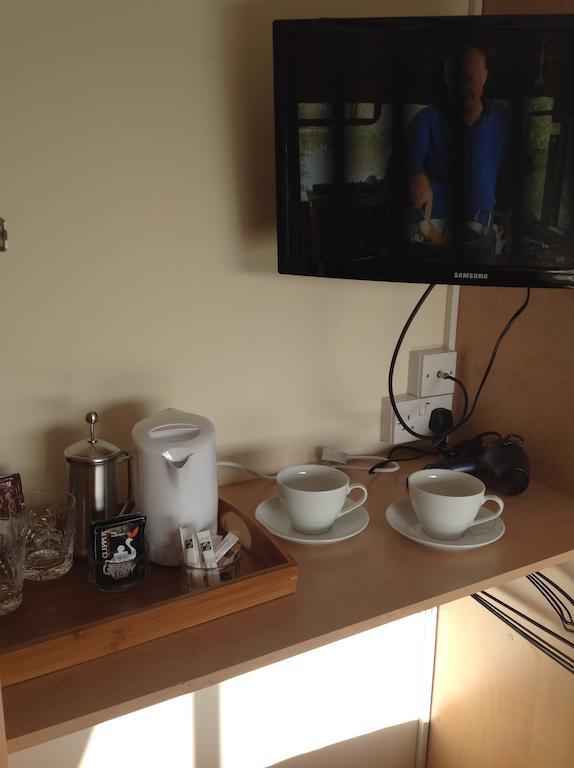 Redroofs Bed and Breakfast Tenbury Δωμάτιο φωτογραφία