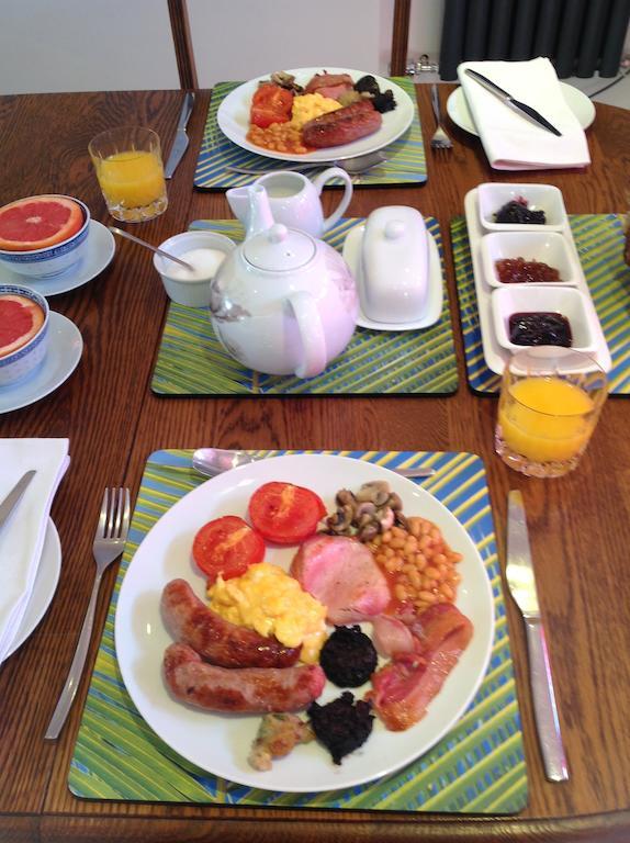 Redroofs Bed and Breakfast Tenbury Δωμάτιο φωτογραφία